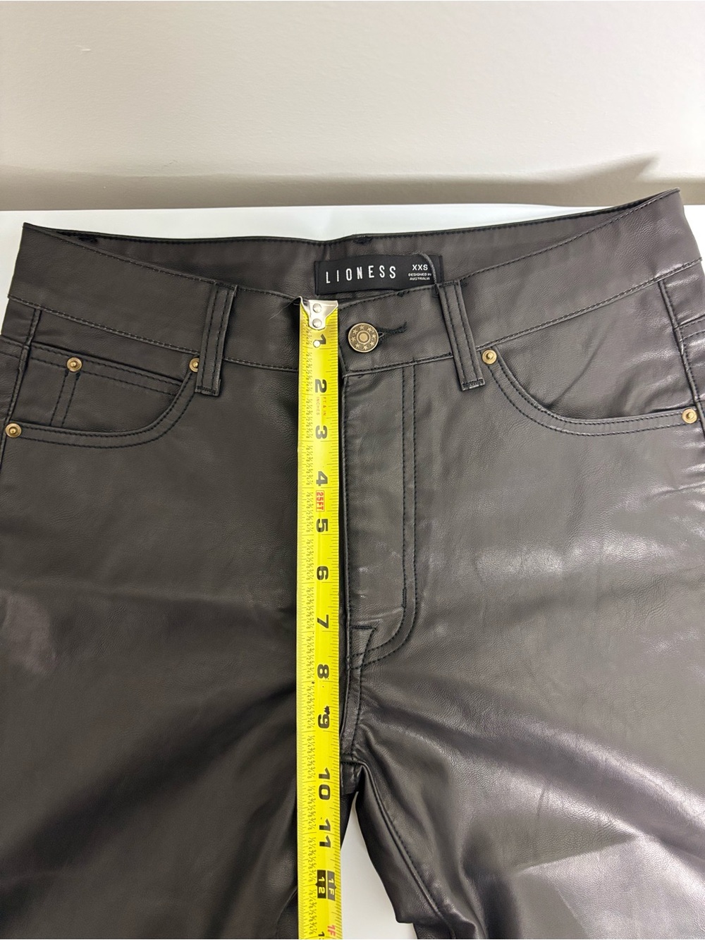 Lioness Top Model Jean in Onyx Faux Leather Size XXS - Picture 14 of 15